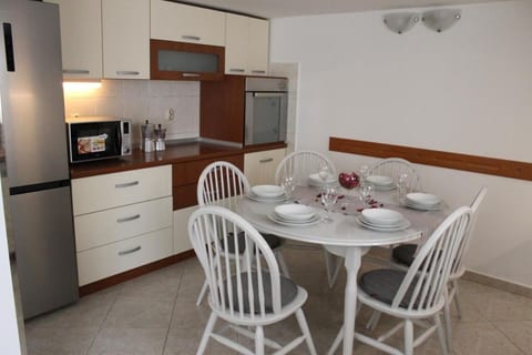 Apartment Marijela - Unit 371223-13