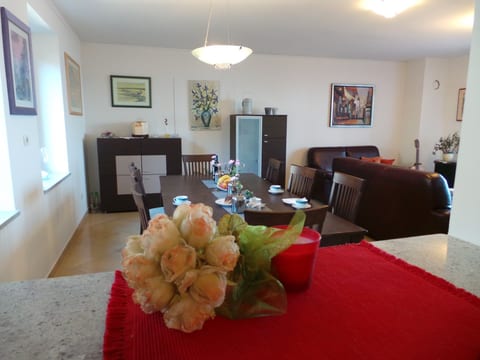 Apartments Rita - Unit 375713-13
