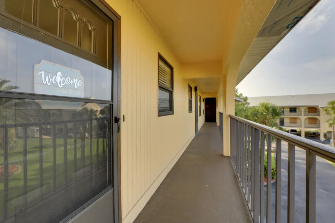 World Class Fishing Beach Retreat w/Heated Pool, Private Beach, Kayaks & Professional Fishing Dock - Port Charlotte