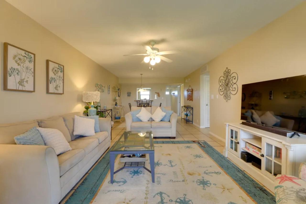 world-class-fishing-beach-retreat-wheated-pool-private-beach-kayaks-and-professional-fishing-dock/