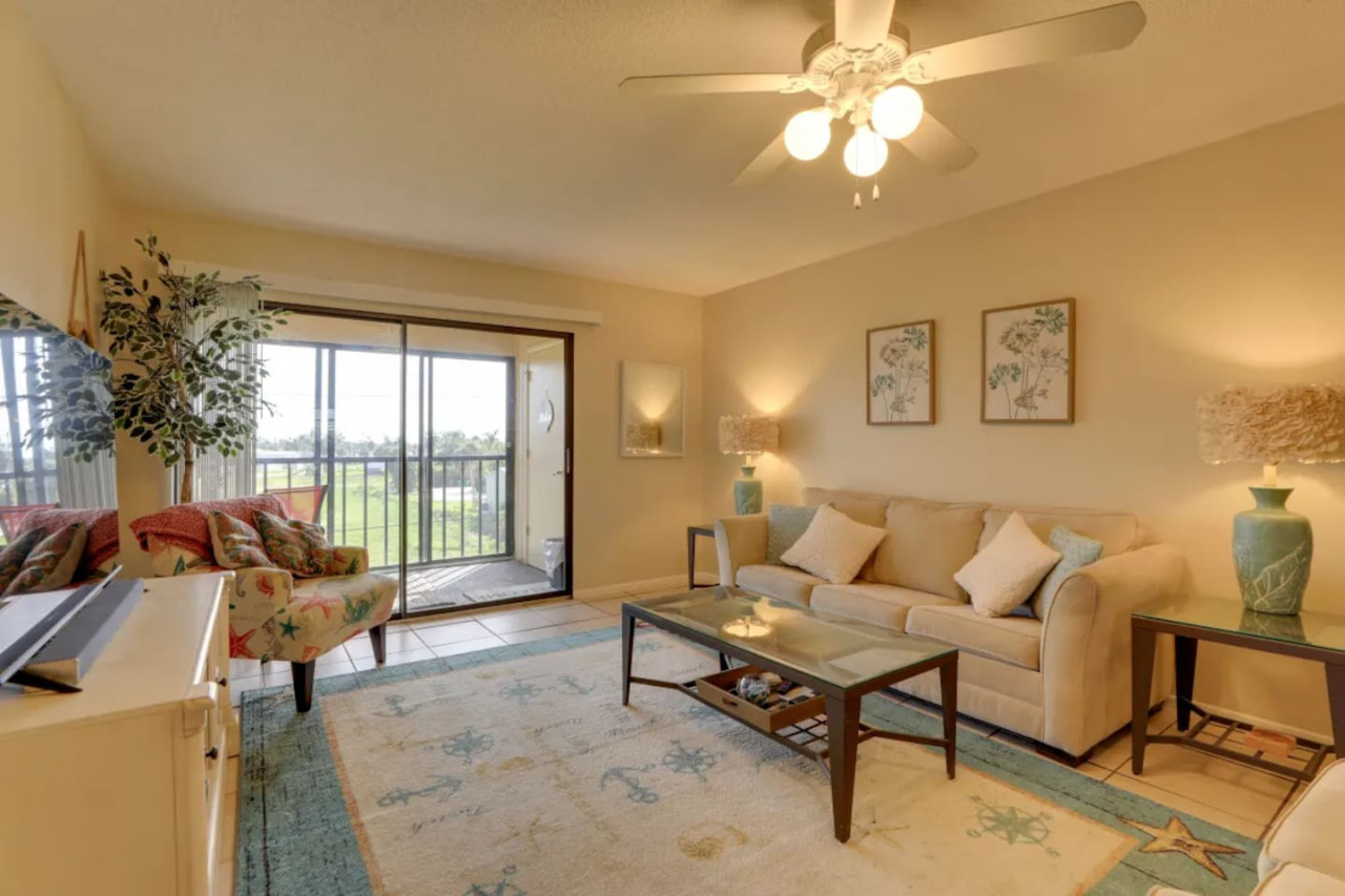 world-class-fishing-beach-retreat-wheated-pool-private-beach-kayaks-and-professional-fishing-dock/