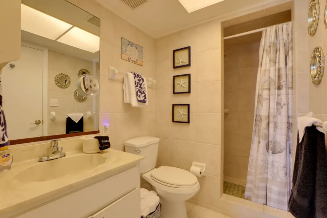 World Class Fishing Beach Retreat w/Heated Pool, Private Beach, Kayaks & Professional Fishing Dock - Port Charlotte