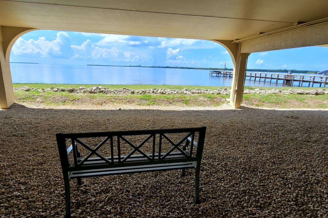 World Class Fishing Beach Retreat w/Heated Pool, Private Beach, Kayaks & Professional Fishing Dock - Port Charlotte