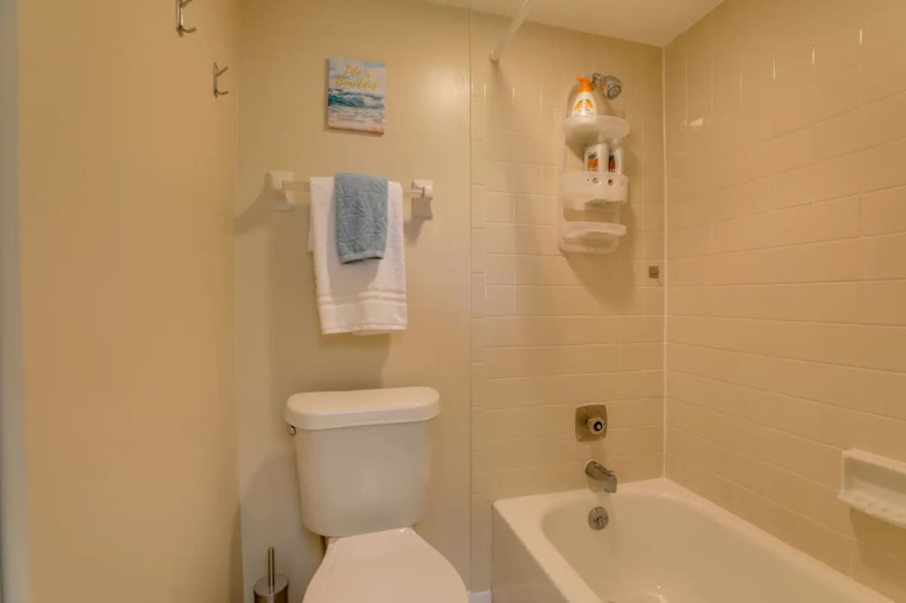 World Class Fishing Beach Retreat w/Heated Pool, Private Beach, Kayaks & Professional Fishing Dock - Port Charlotte