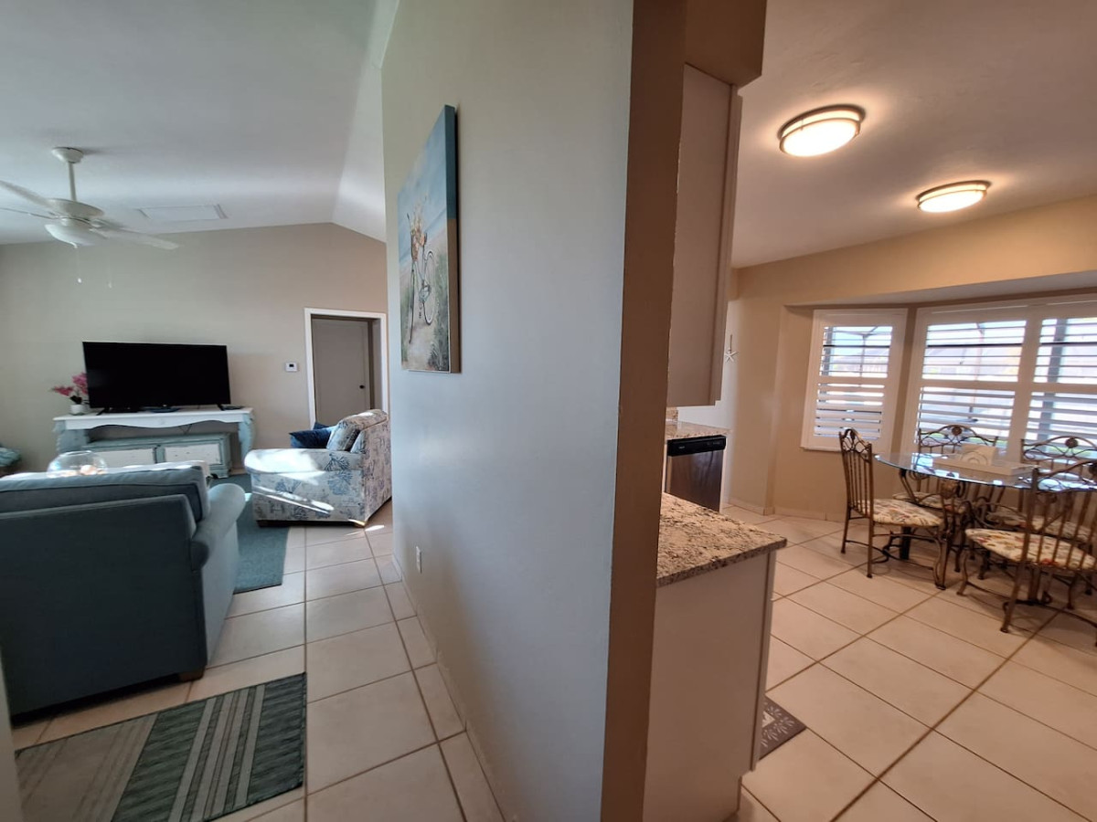 pet-lovers-5-star-cape-escape-fully-stocked-with-heated-pool-and-kayaks!/