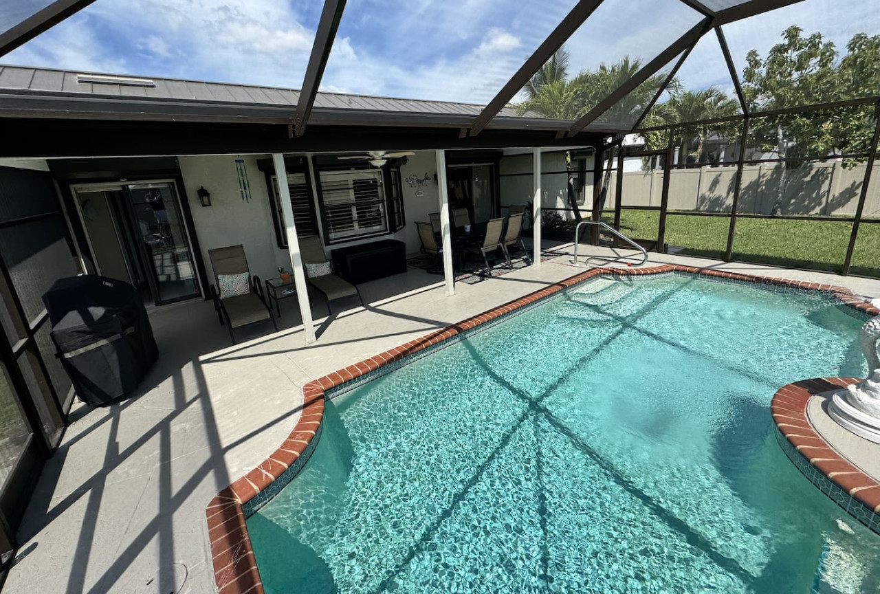 pet-lovers-5-star-cape-escape-fully-stocked-with-heated-pool-and-kayaks!/