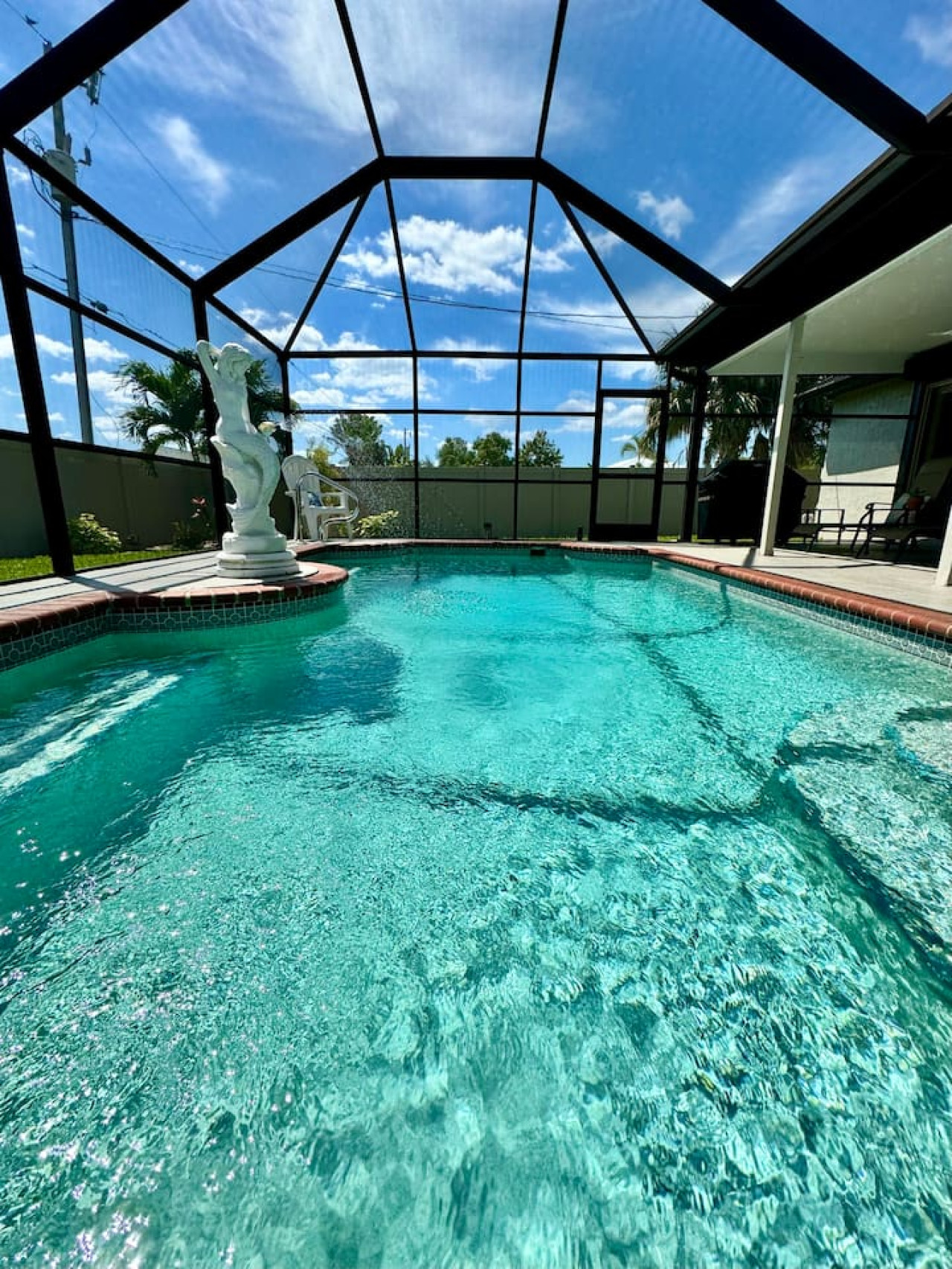 pet-lovers-5-star-cape-escape-fully-stocked-with-heated-pool-and-kayaks!/