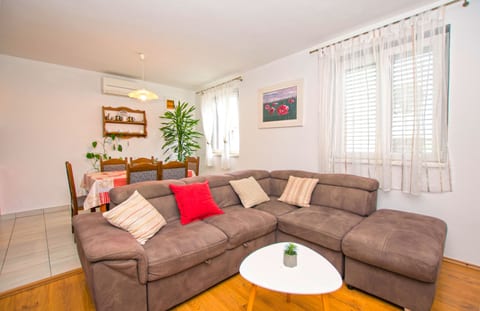 Apartment Centrum - Unit 375728-13