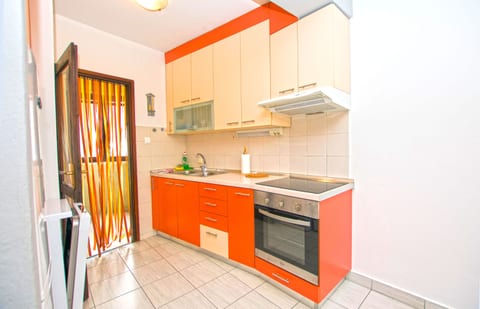 Apartment Centrum - Unit 375728-13