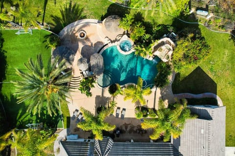 Relaxing Wine Country Villa w/bar+spa+bbq+vball