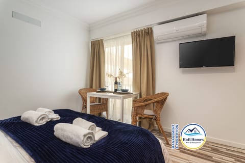 BnB Homes Bright Apartment 50 m from the beach