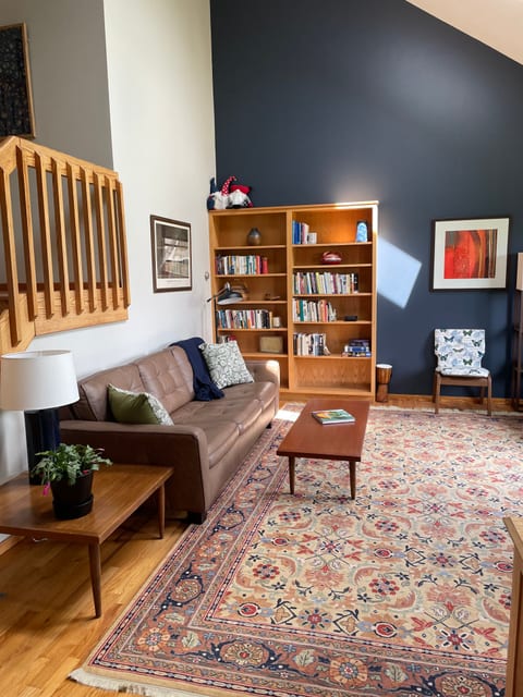 Living room pic 2