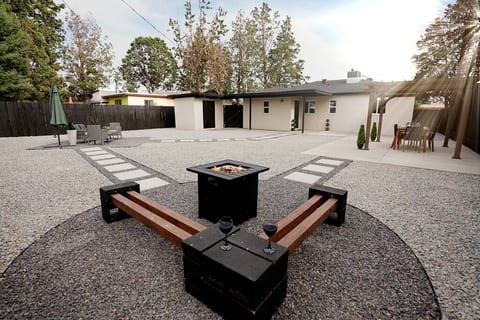 The White House-Renovated + Centrally Located