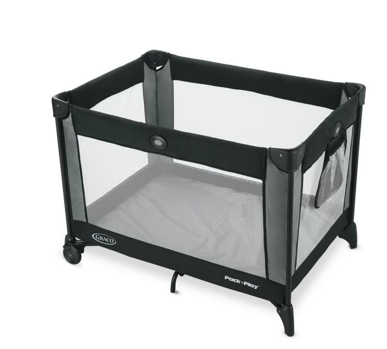 Graco pack 'n play portable crib is provided along with kid friendly amenities.

#Modern Tahoe Cabin: HotTub, PingPong, AC, EV charging. Highlights: Skiing, Vineyards, Amazing views, cabins, beach, games, family friendly. - Modern Cabin: A/C, Hot Tub, PingPong, EVcharger - Truckee