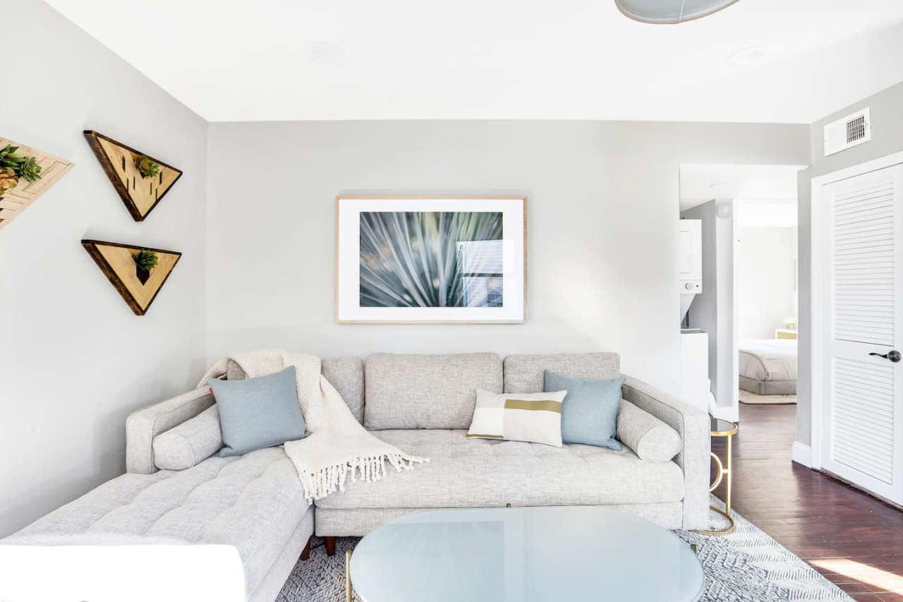 chic-in-the-city-or-old-fourth-ward-or-local/