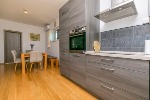 House Aria - Unit 202796-5