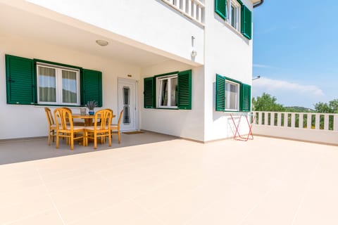 House Aria - Unit 202796-5