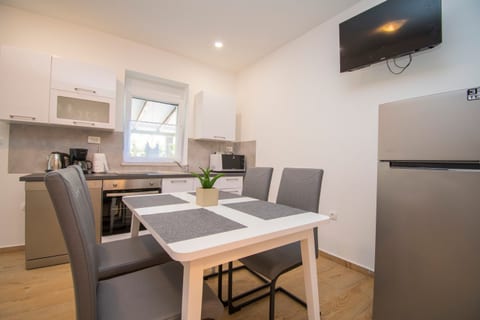 Apartment Luka - Unit 375744-13