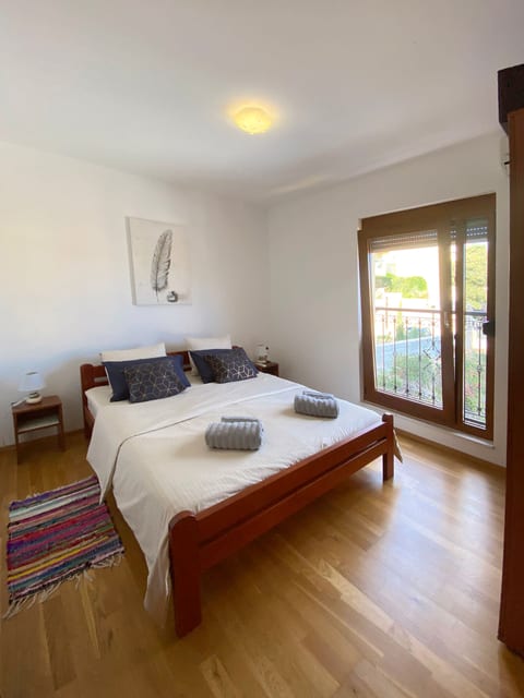 House DMS - Unit 375706-13