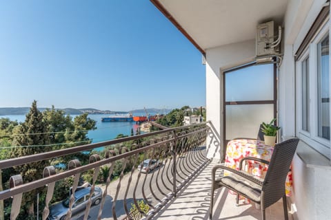 Apartments Mirjana - Unit 375765-13