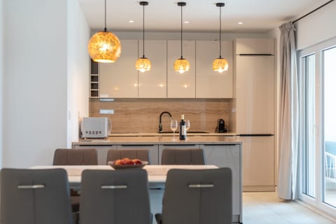Apartment Amore - Unit 375806-13