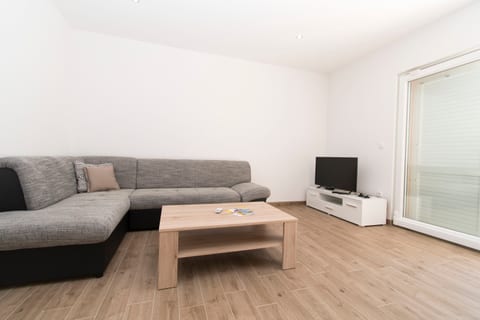 Apartments Pavlović - Unit 375811-13