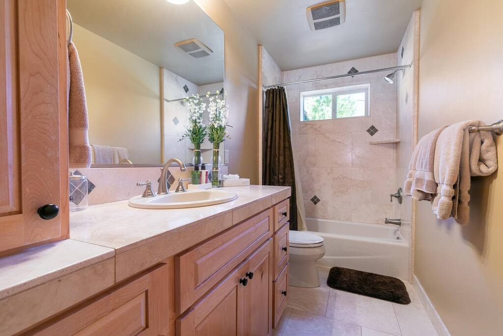 Bathroom Bathroom - Spacious 5BR Forest View cabin Hot Tub & Game Room - Truckee