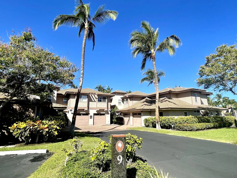 Gated Golf View Townhome w/ Resort Pool Tennis Gym