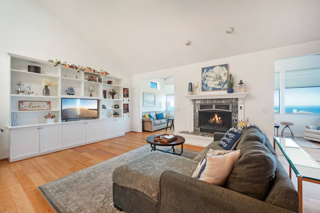 Breezy Ocean View 3BR 2.5BA House - Step-Free Stay