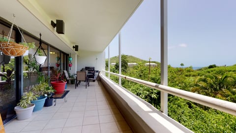 Mahogany Run Retreat: A Tranquil Caribbean Escape