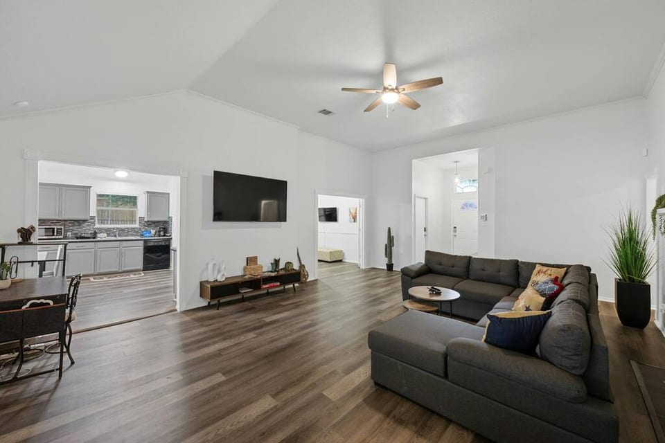 ATX Howdy House! - Austin