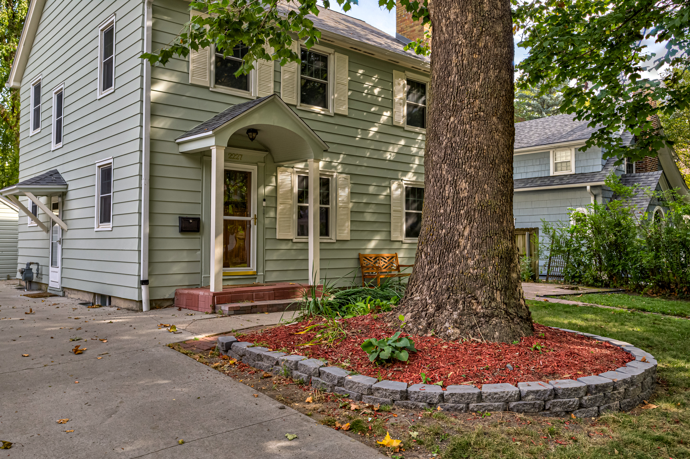 Firepit & Fun Near ISU — 4BR, Porch & Fenced Yard