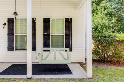 Tupelo Two Story - Near Savannah