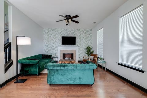 Tupelo Two Story - Near Savannah