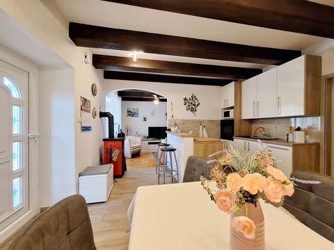 Apartment Emma - Unit 375804-13