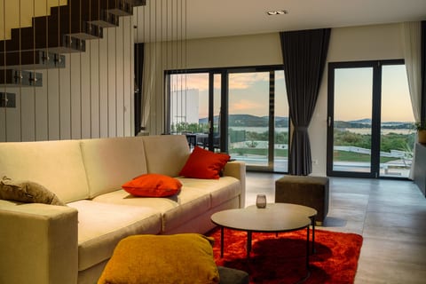 Villa Dream Vacation - Unit 375815-13