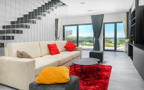 Villa Dream Vacation - Unit 375815-13