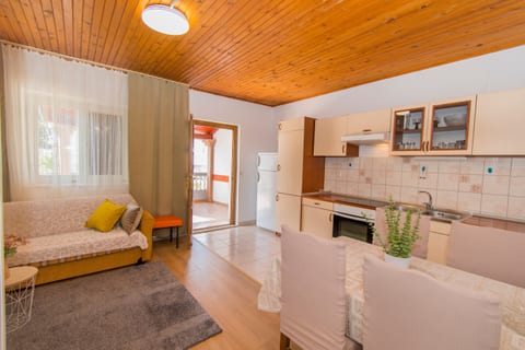 Apartments Neve - Unit 375834-13