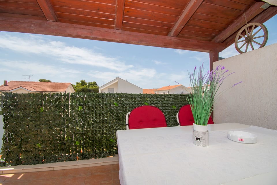 Apartments Neve - Unit 375835-13