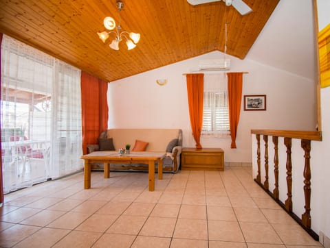 Apartments Neve - Unit 375835-13