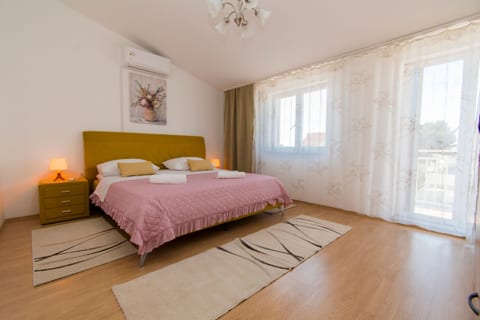 Apartments Neve - Unit 375835-13