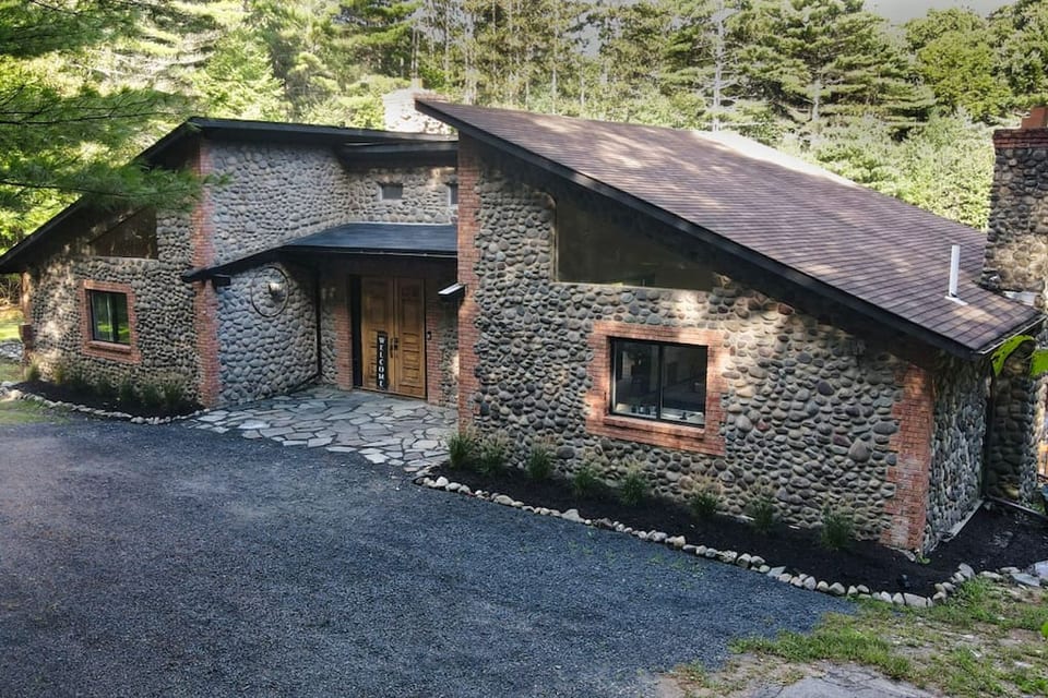 Front of House | Stone Patio