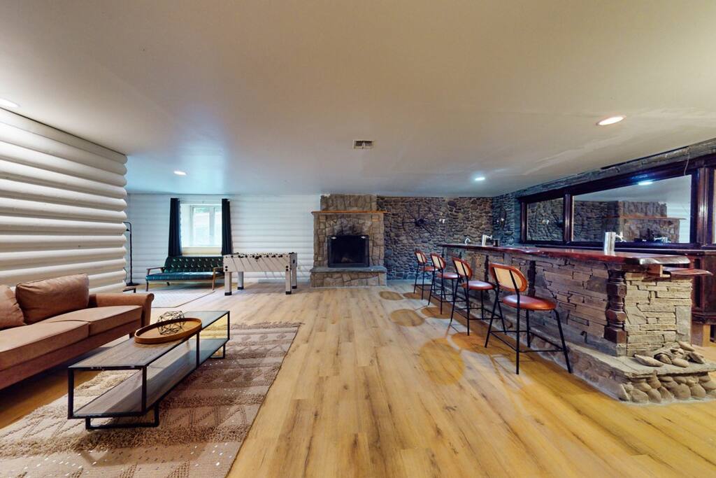 spacious-home-on-5-acres-2-hrs-to-nyc/