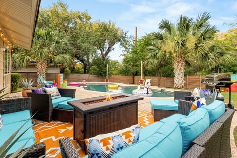Enjoy the firepit in any season.
