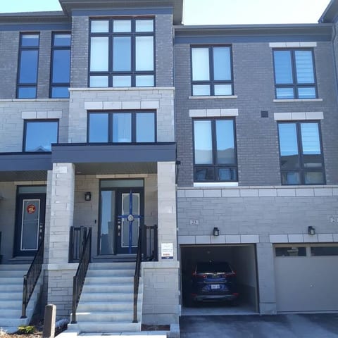 Beautiful New Townhouse in Quiet Neighbourhood