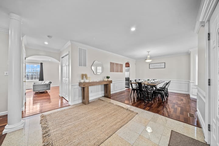 spacious-6br-villa-serene-scenic-mountain-escape/