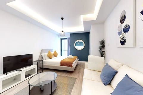 Cozy & Fabulous - Studio - JLT