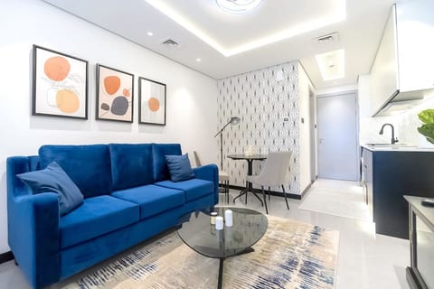 Classy & Bright - Studio - JLT