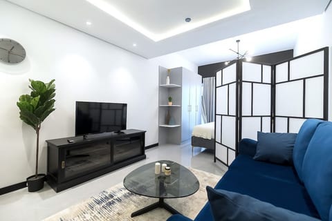 Classy & Bright - Studio - JLT