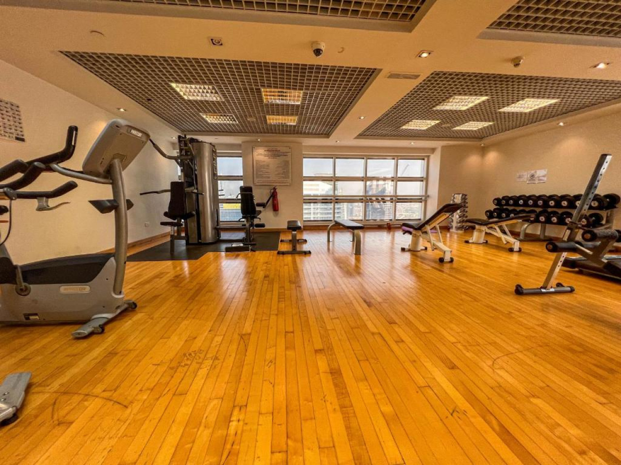 airy-and-peaceful-studio-jlt/